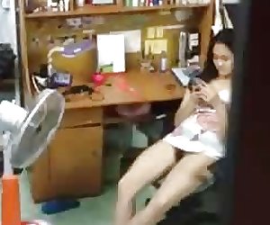 hidden cams girl vietnam part 2