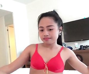 Cute Filipina Sucks Hard White Cock